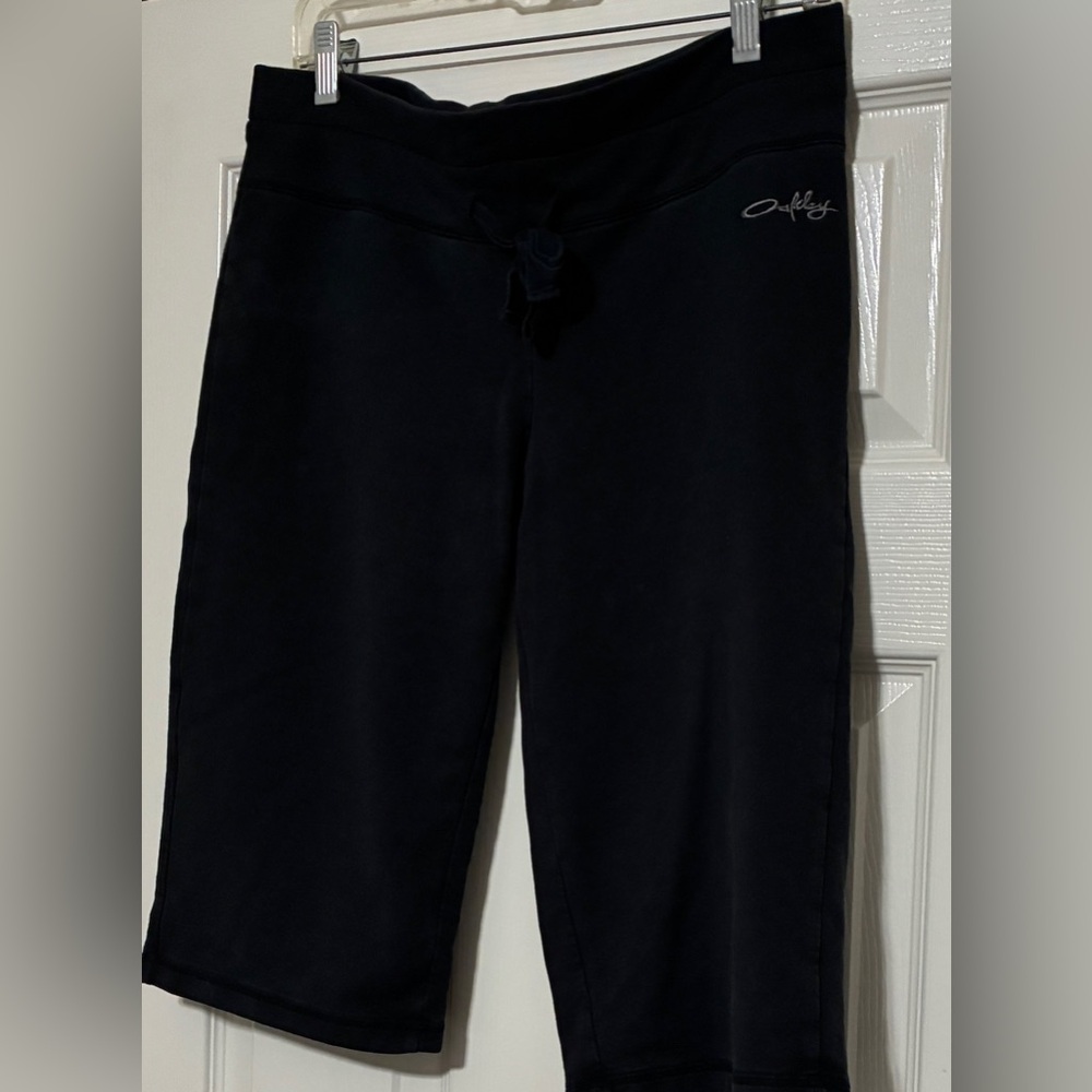 Oakley Black Athletic Sweat Shorts Women’s Medium Drawstring Cotton Blend - Picture 2 of 8